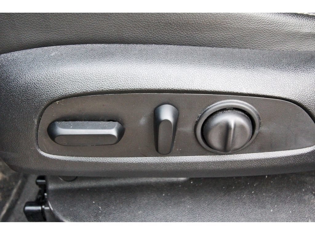 Used 2020 GMC Acadia Denali w/ Technology Package FWD image 31