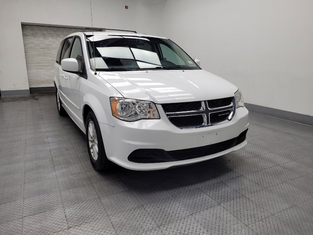Used 2016 Dodge Grand Caravan SXT image 13