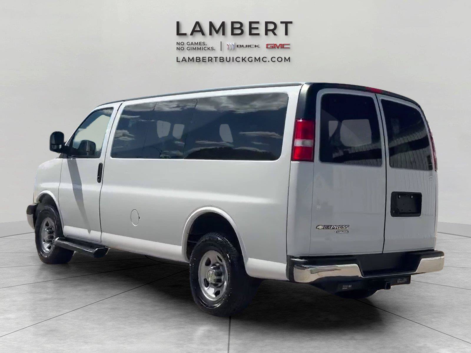 Used 2016 Chevrolet Express 3500 LT w/ LT Preferred Equipment Group RWD image 7