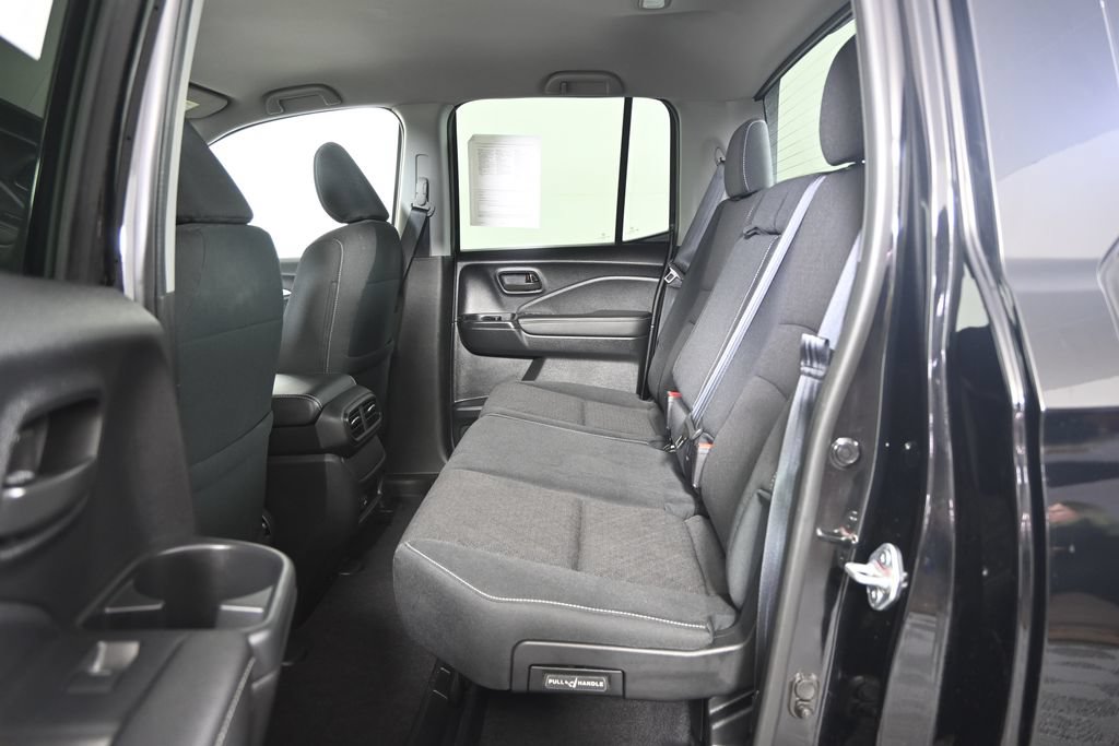 Used 2025 Honda Ridgeline Sport image 17