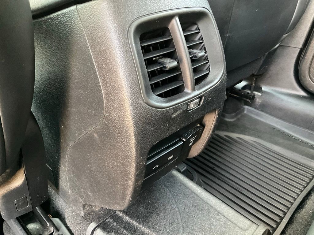 Used 2019 Jeep Cherokee Limited image 20
