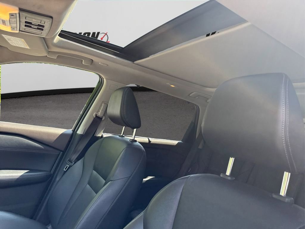 Used 2022 Nissan Rogue SL w/ SL Premium Package image 22