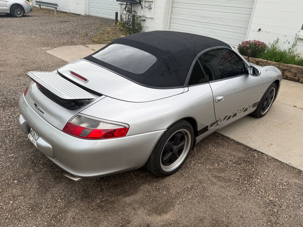Used 2004 Porsche 911 Carrera RWD image 5