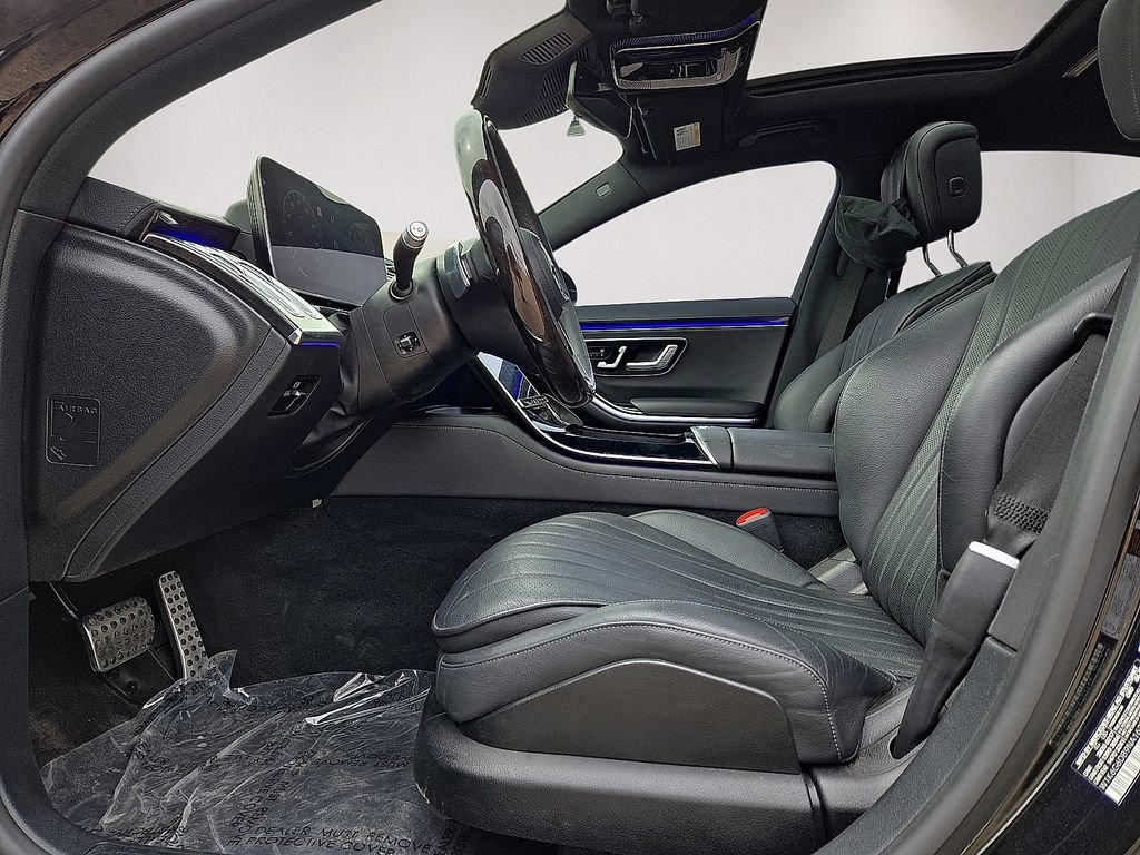 Used 2022 Mercedes-Benz S 500 4MATIC w/ AMG Line Package image 24