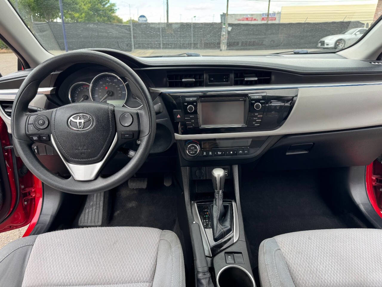 Used 2014 Toyota Corolla LE FWD image 13