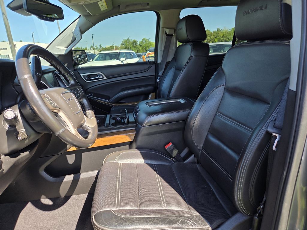 Used 2020 GMC Yukon Denali w/ Open Road Package AWD/4WD image 14