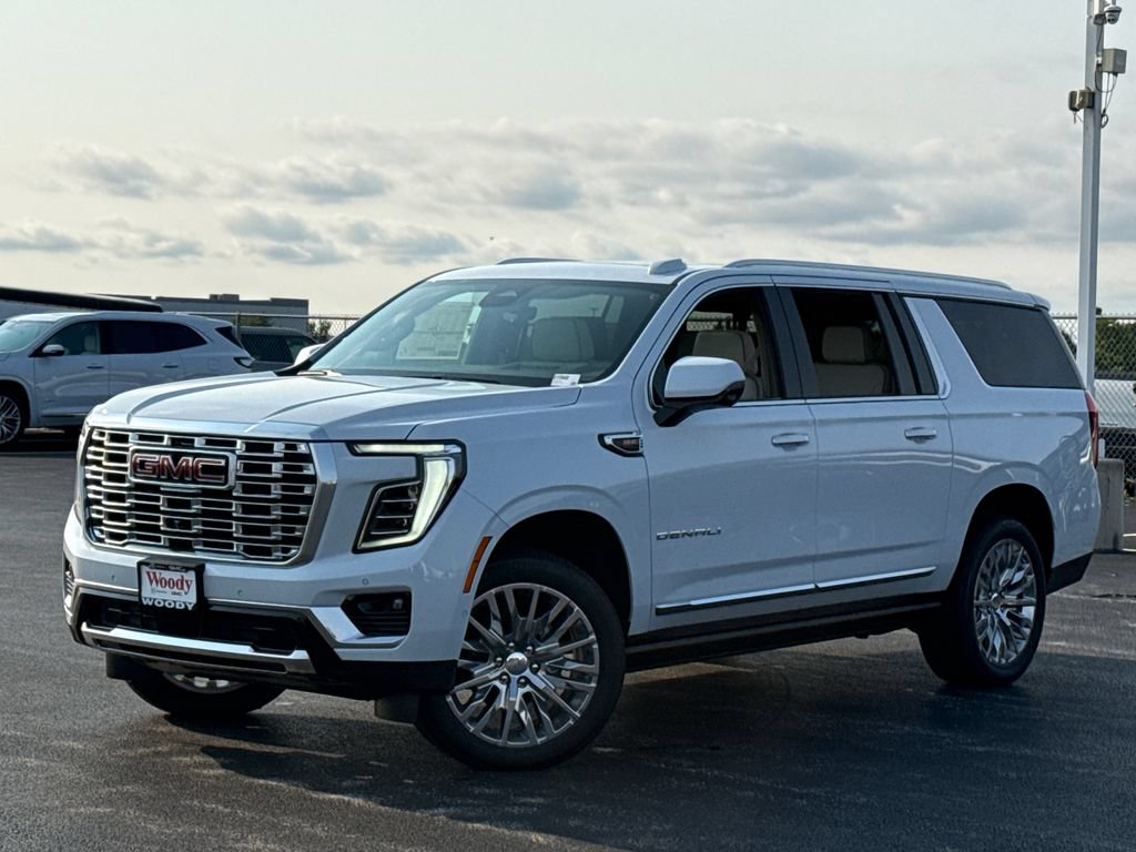 New 2026 GMC Yukon XL Denali w/ Denali Reserve Package AWD/4WD image 2