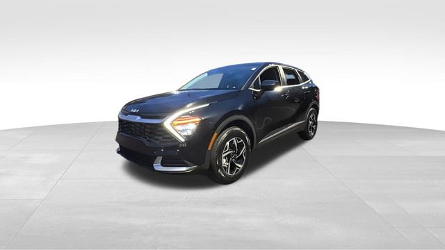 Used 2024 Kia Sportage LX image 3