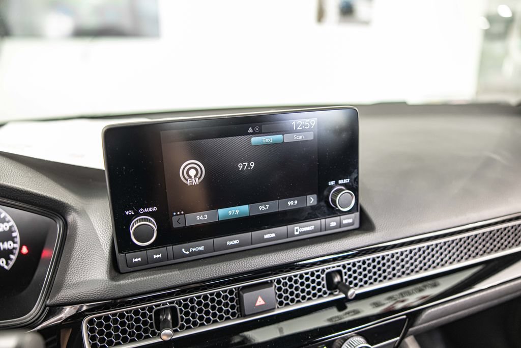 Used 2025 Honda Civic Sport image 25