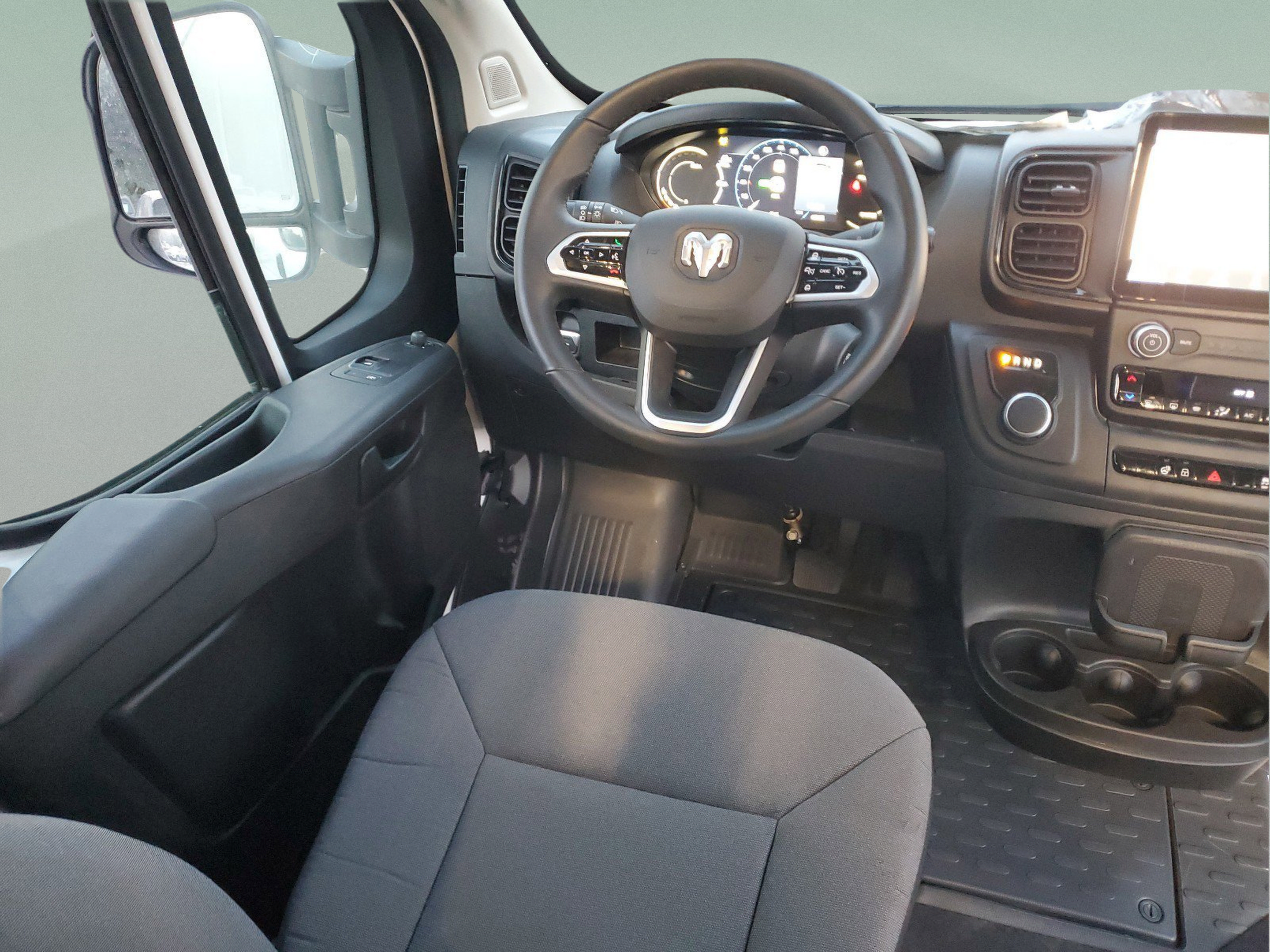New 2025 RAM ProMaster 3500 FWD image 18