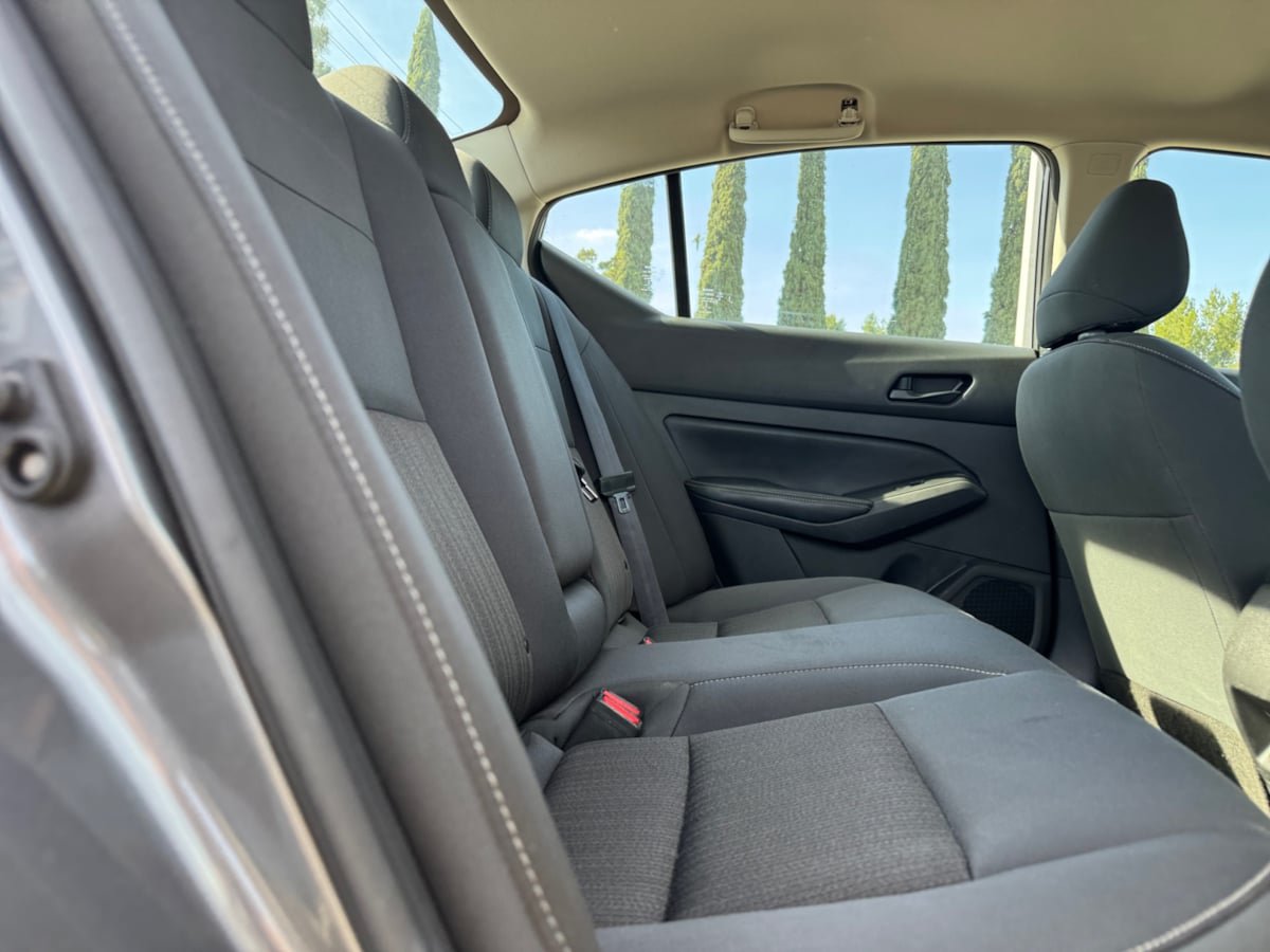 Used 2024 Nissan Altima 2.5 SV FWD image 18