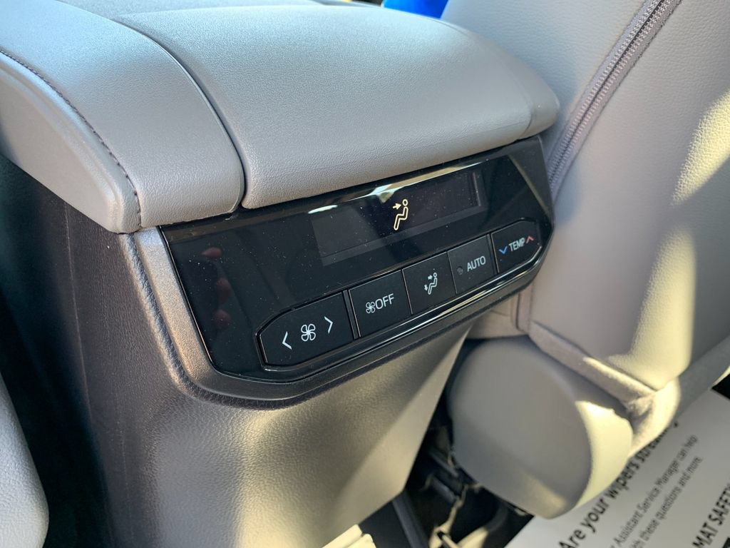 New 2026 Toyota Highlander Limited AWD/4WD image 14