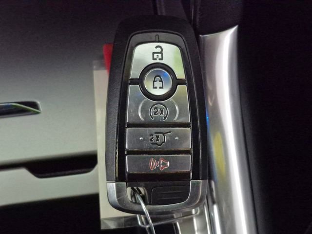 Used 2020 Ford Explorer XLT w/ Equipment Group 202A AWD/4WD image 29