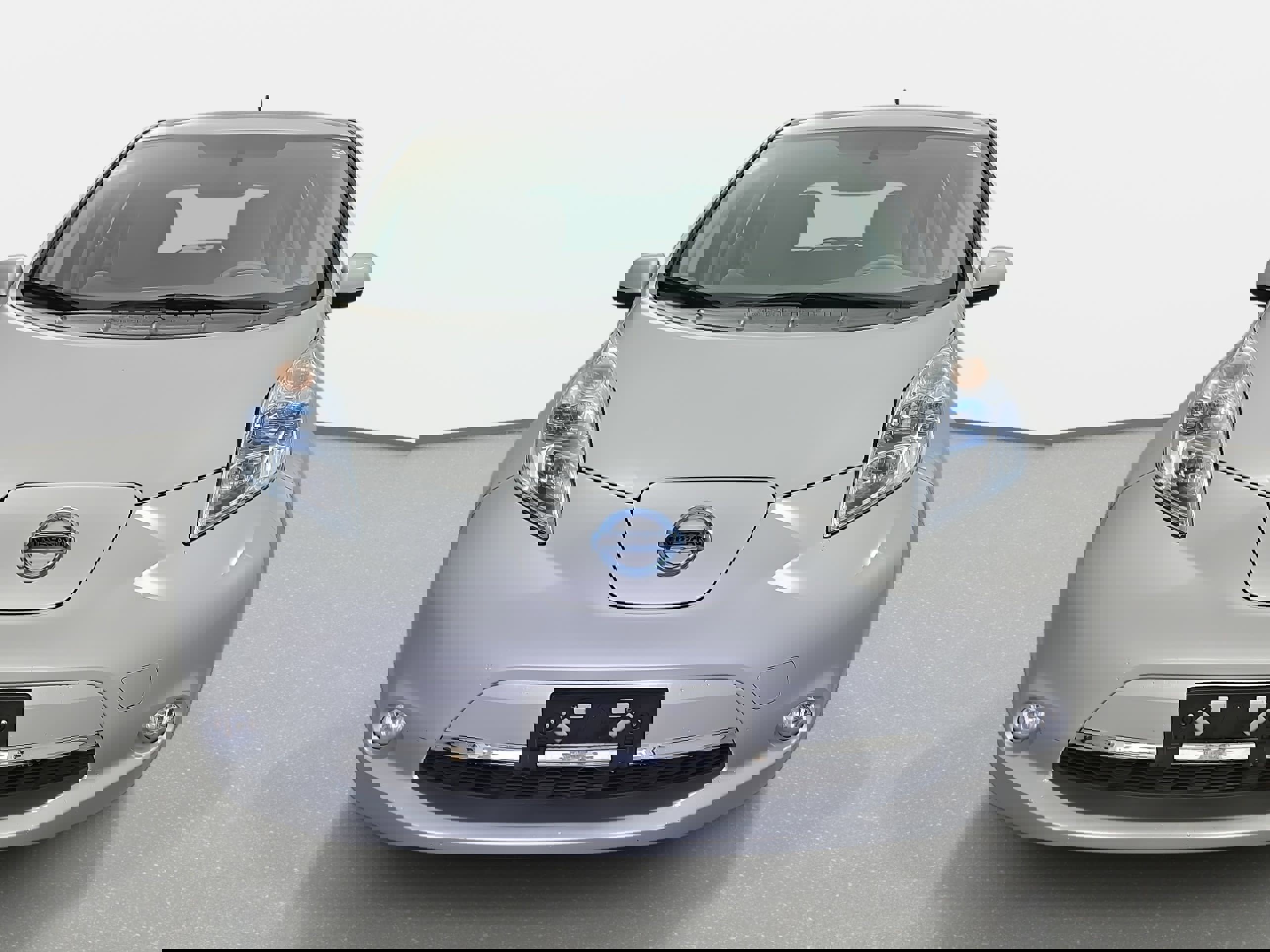 Used 2012 Nissan Leaf SL image 2