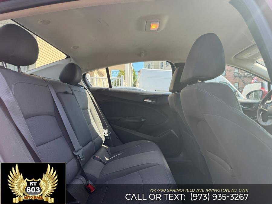 Used 2016 Chevrolet Cruze LT w/ Convenience Package image 10