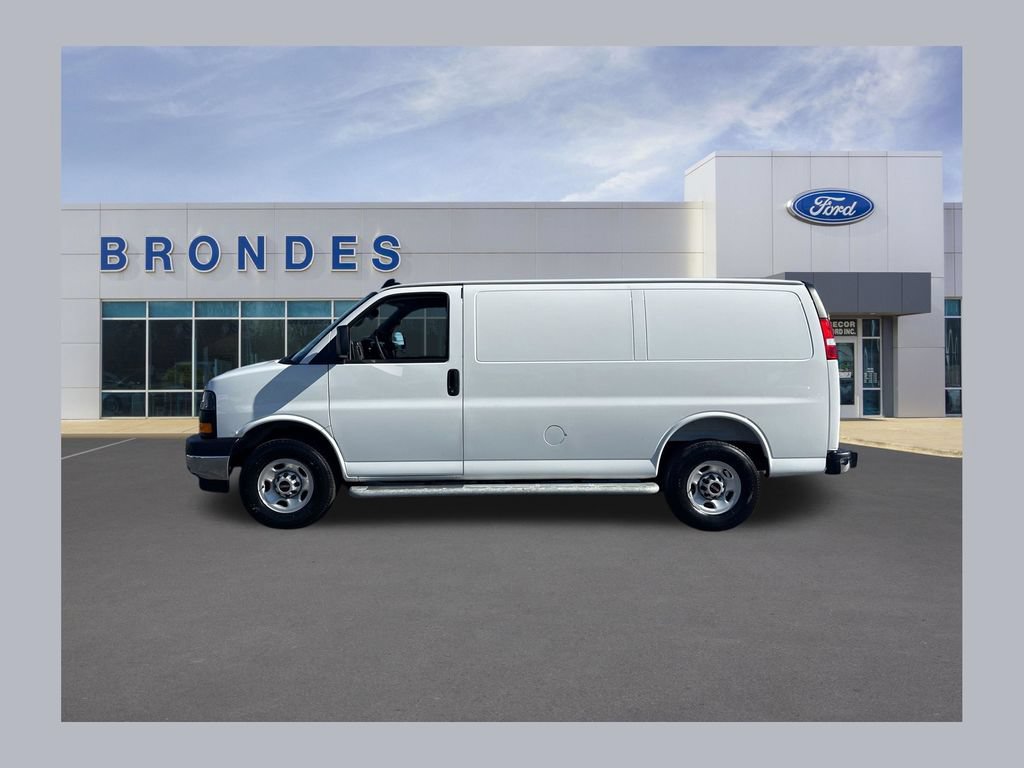 Used 2025 GMC Savana 2500 w/ Driver Convenience Package RWD image 1