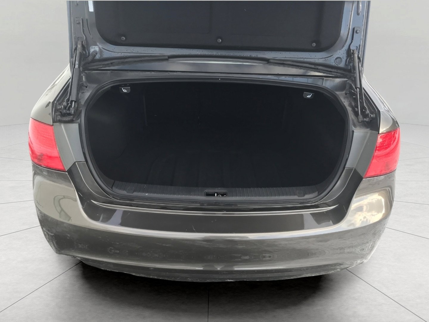 Used 2010 Kia Optima LX image 12