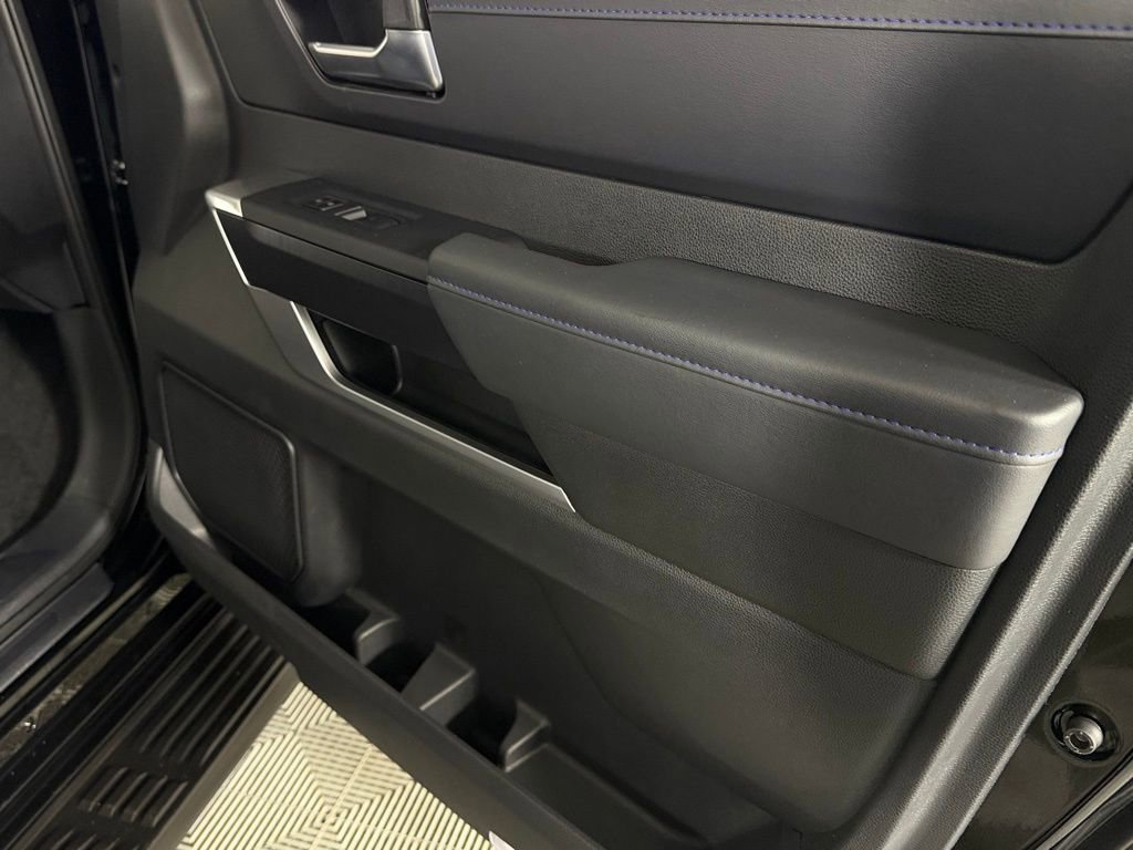 Used 2025 Toyota Sequoia Platinum image 34