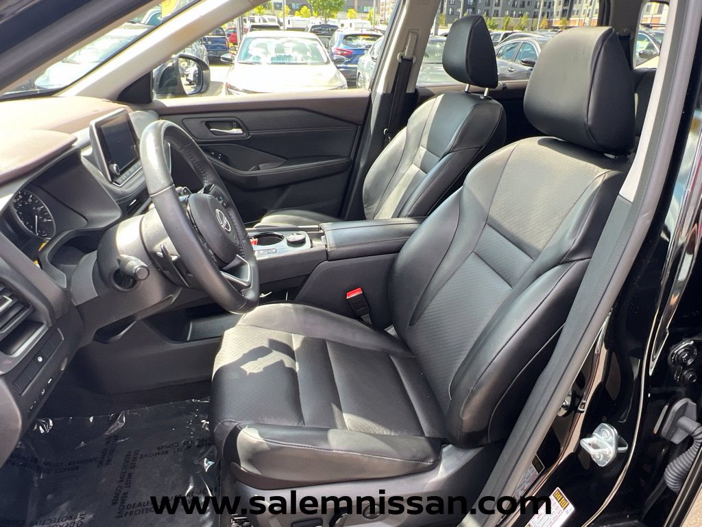 Certified 2023 Nissan Rogue SV w/ SV Premium B Package AWD/4WD image 7