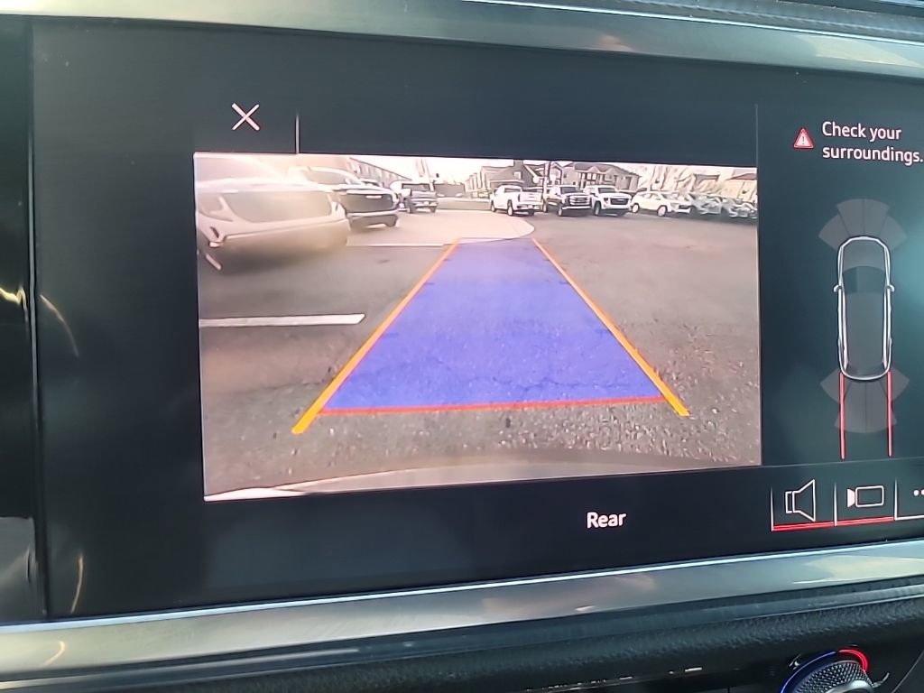 Used 2020 Audi Q3 2.0T Premium w/ Convenience Package image 13