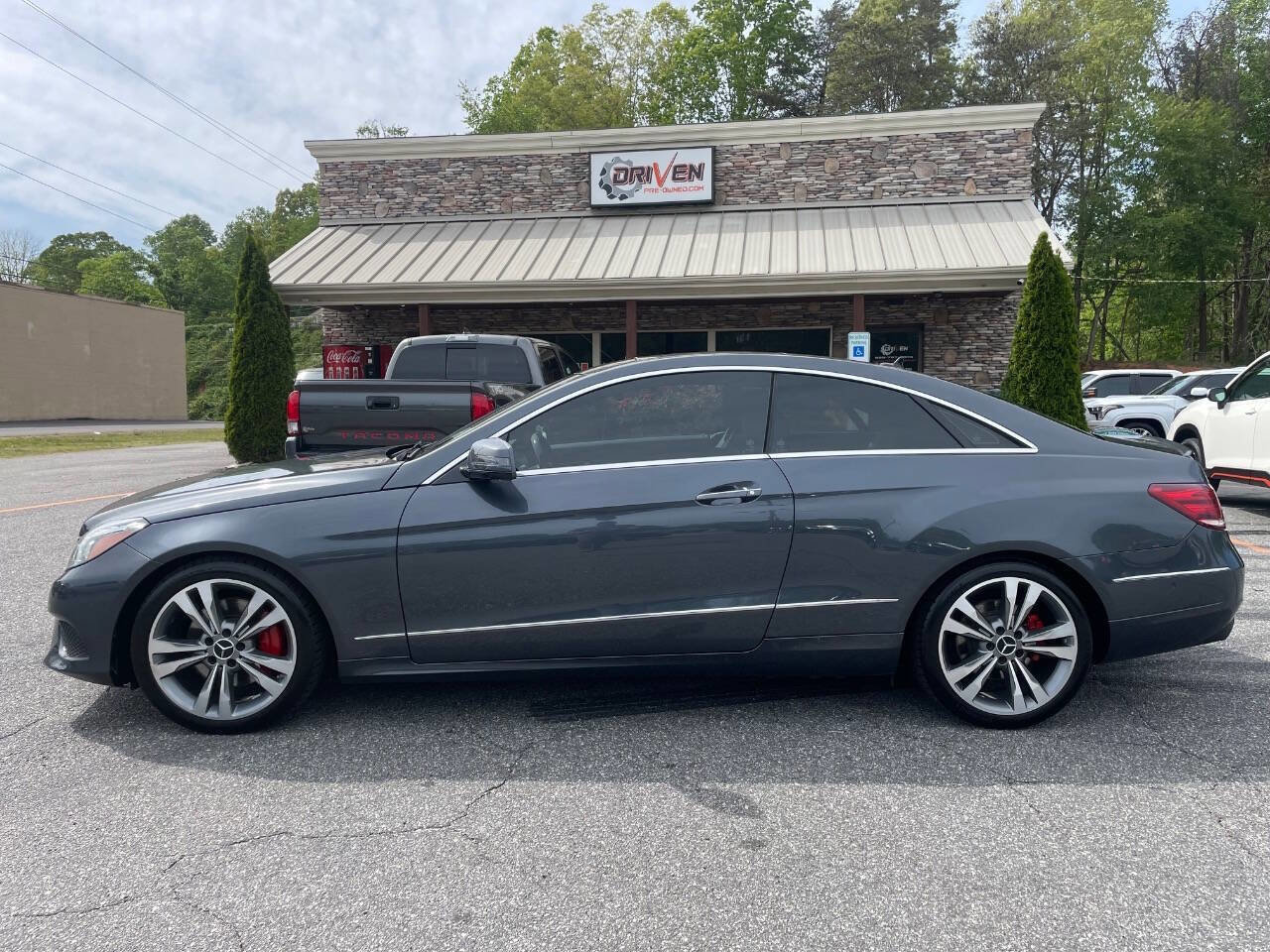 Used 2016 Mercedes-Benz E 400 Coupe image 1
