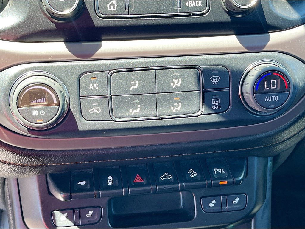 Used 2022 GMC Canyon AT4 AWD/4WD image 16