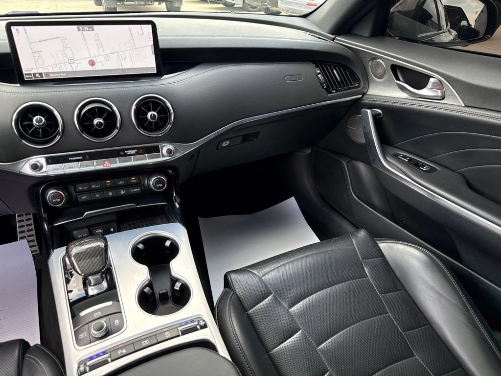 Used 2022 Kia Stinger GT2 RWD image 13
