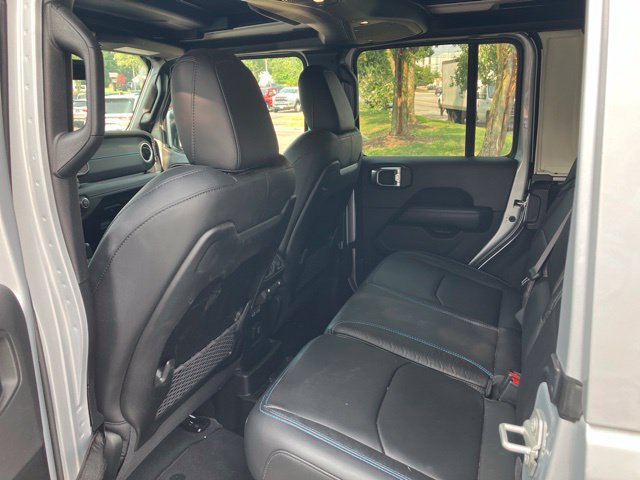 Used 2024 Jeep Wrangler High Altitude AWD/4WD image 18