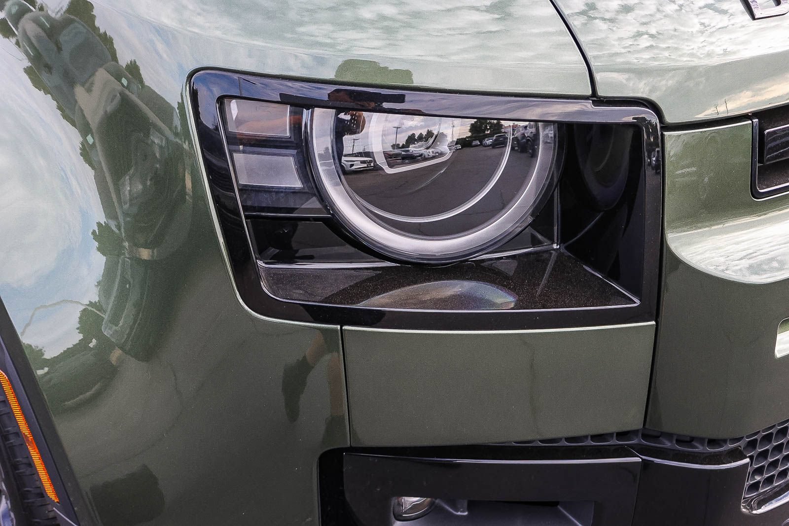 New 2026 Land Rover Defender 110 S AWD/4WD image 14