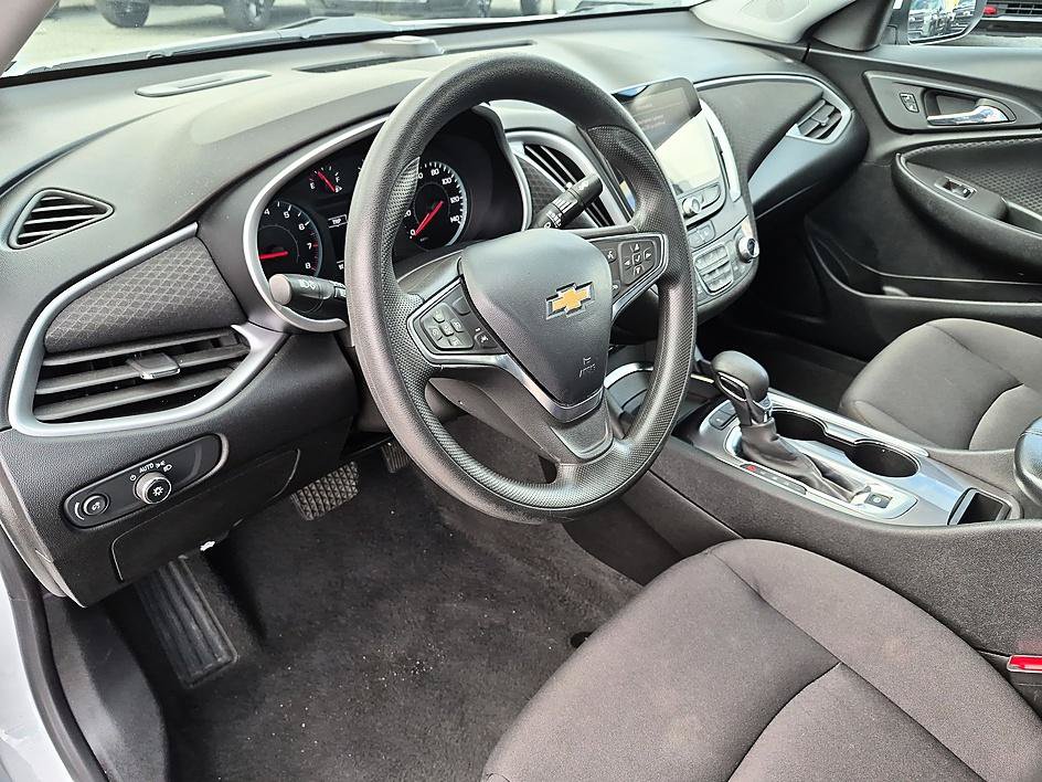 Used 2024 Chevrolet Malibu LT FWD image 16