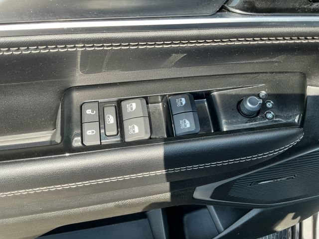 Used 2024 Jeep Wagoneer Series II AWD/4WD image 35