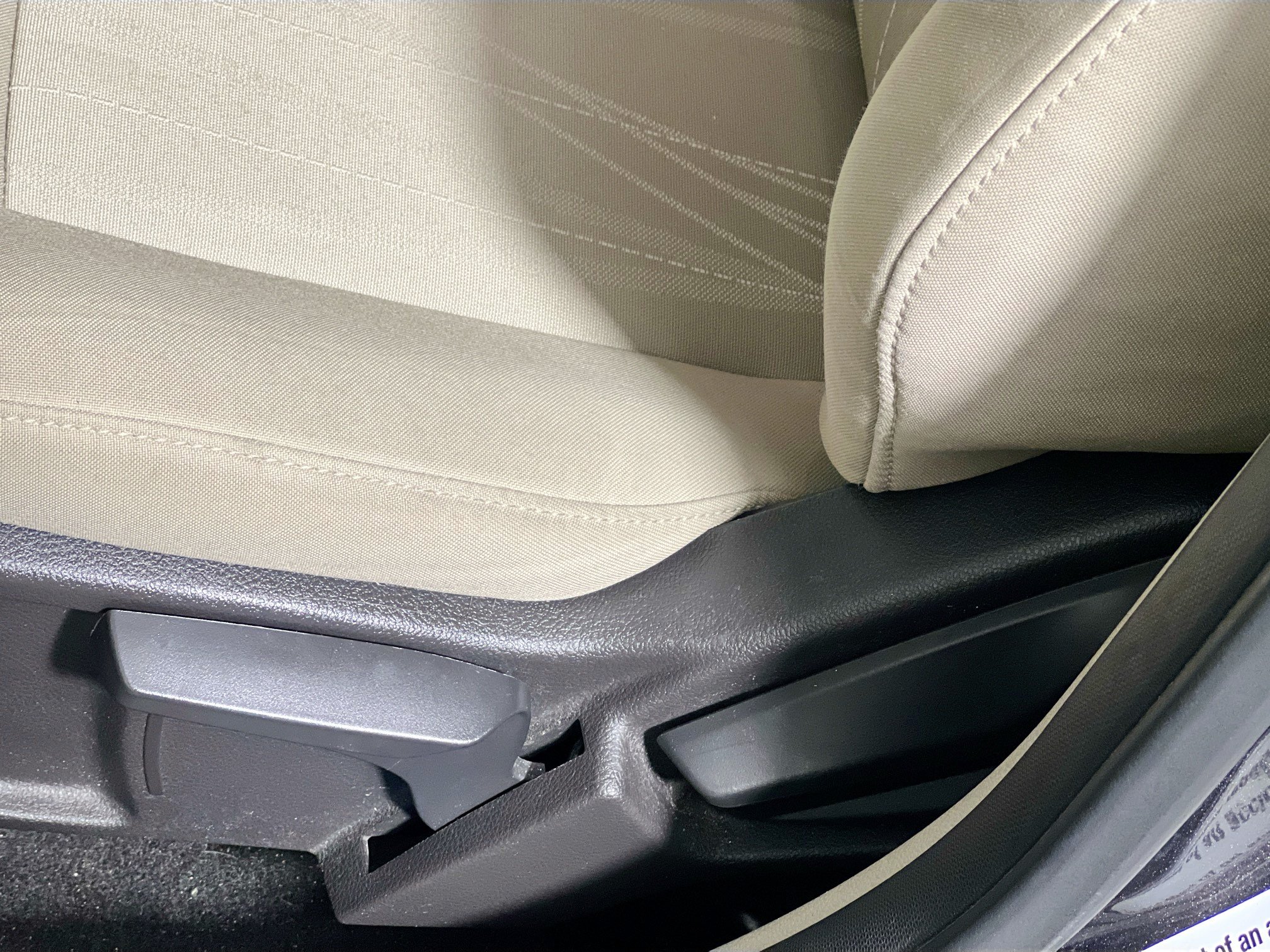 Used 2015 Ford Focus SE FWD image 15