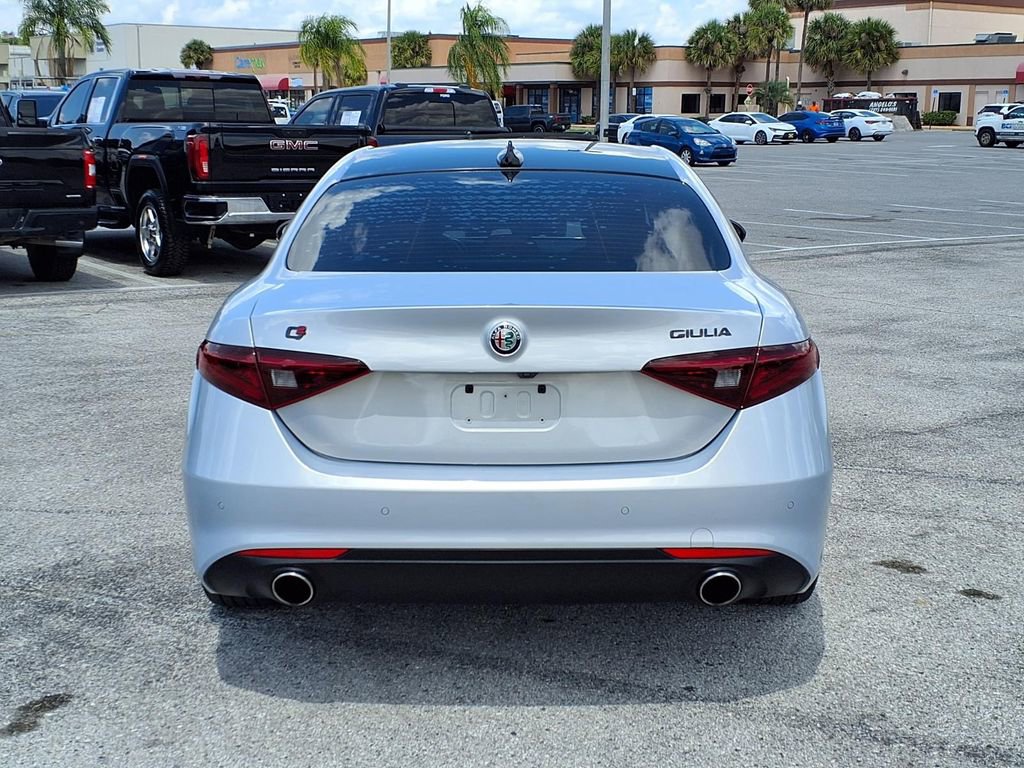 Used 2021 Alfa Romeo Giulia Ti w/ Nero Edizione RWD image 6