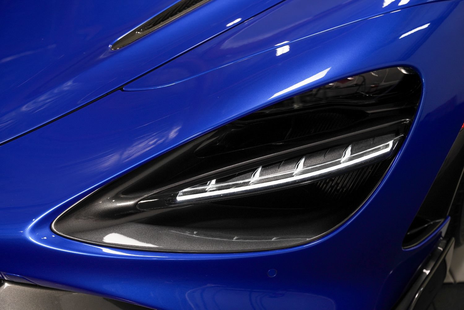 Used 2022 McLaren 765LT RWD image 17