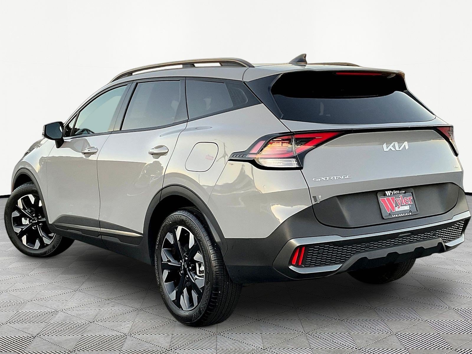 Used 2023 Kia Sportage X-Line w/ X-Line Premium Package AWD/4WD image 4