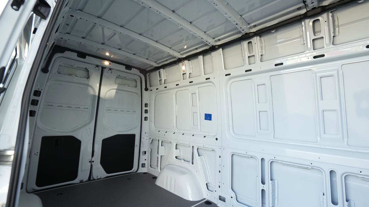 Used 2024 Mercedes-Benz Sprinter 144 Cargo image 9