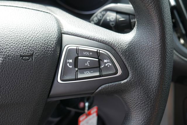 Used 2018 Ford Escape SE image 17