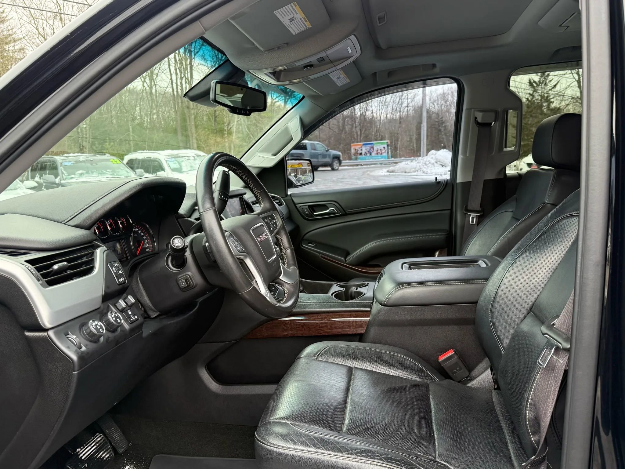 Used 2016 GMC Yukon SLT w/ Open Road Package image 10