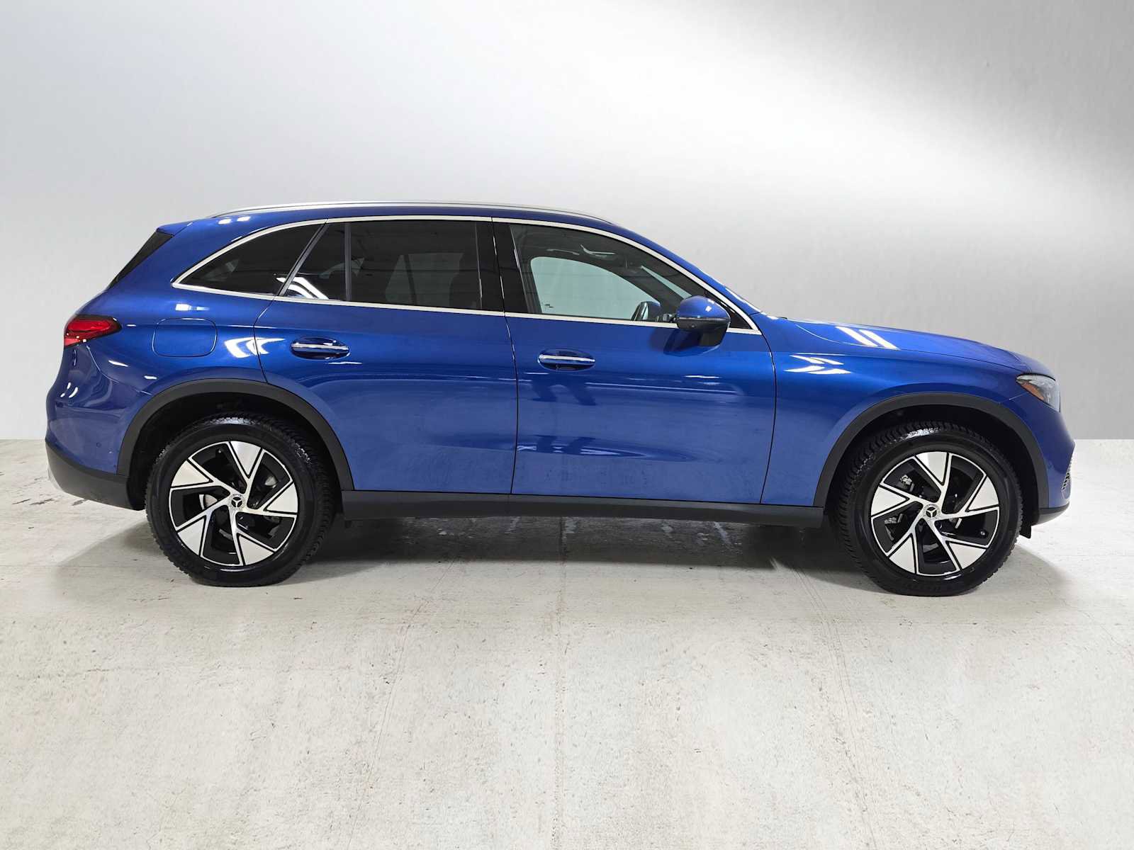 Certified 2024 Mercedes-Benz GLC 300 4MATIC image 2