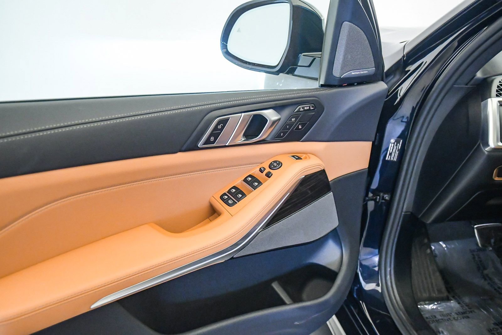 Used 2026 BMW X7 xDrive40i w/ M Sport Package image 28