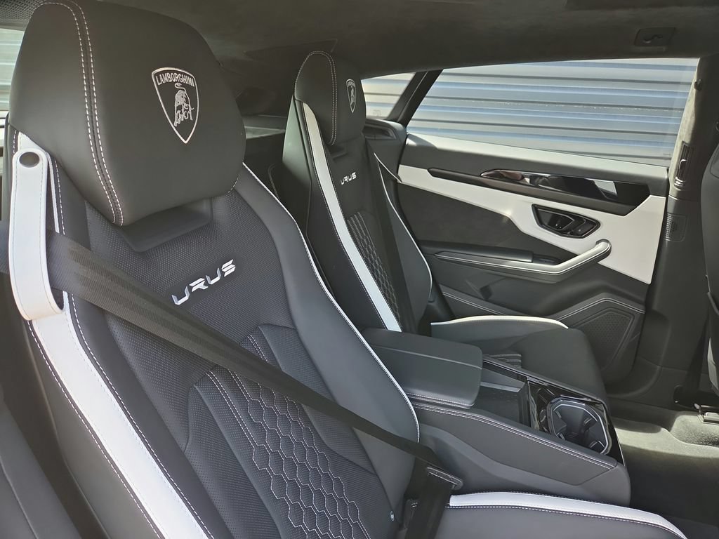 Used 2024 Lamborghini Urus S AWD/4WD image 21
