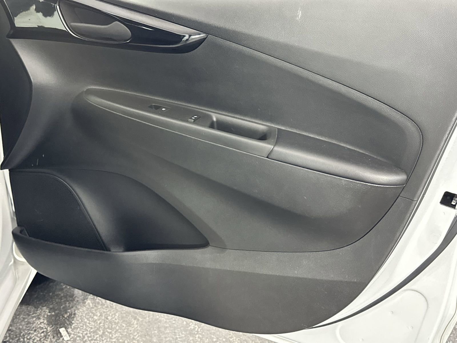 Used 2020 Chevrolet Spark LT image 31