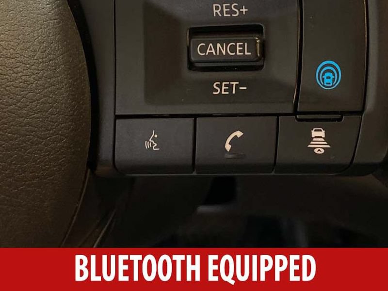 Used 2022 Nissan Rogue SV FWD image 12