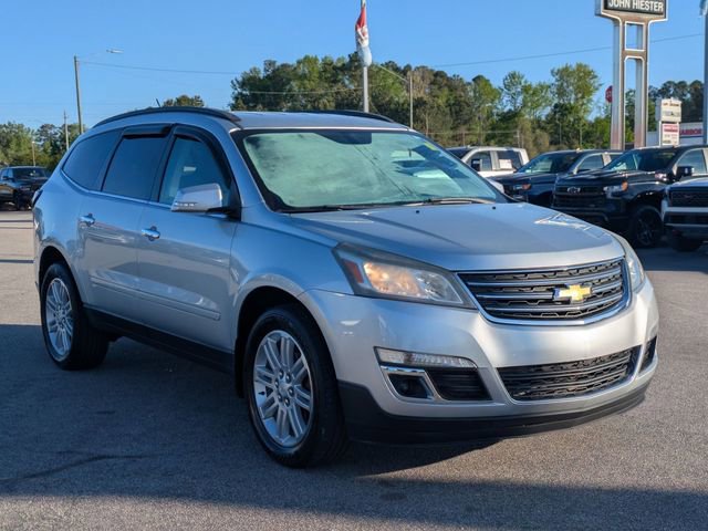 Used 2015 Chevrolet Traverse LT w/ Style and Technology Package image 2