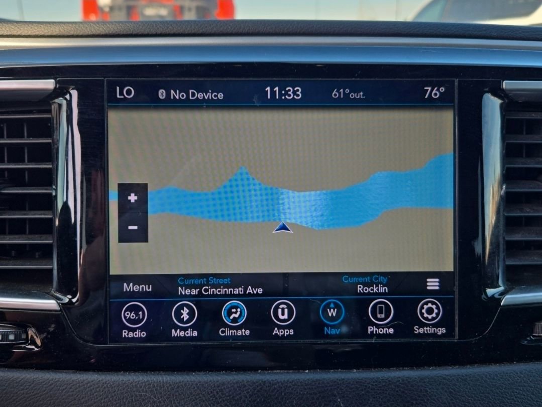 Used 2018 Chrysler Pacifica Touring Plus w/ S Appearance Package image 11