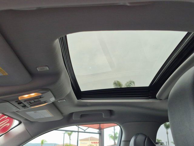 Used 2024 Toyota Highlander XLE image 15