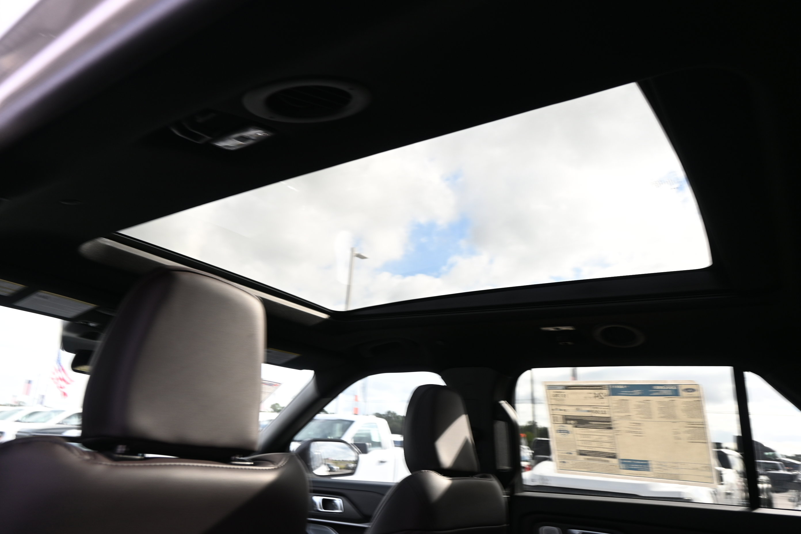 New 2026 Ford Explorer Platinum image 15