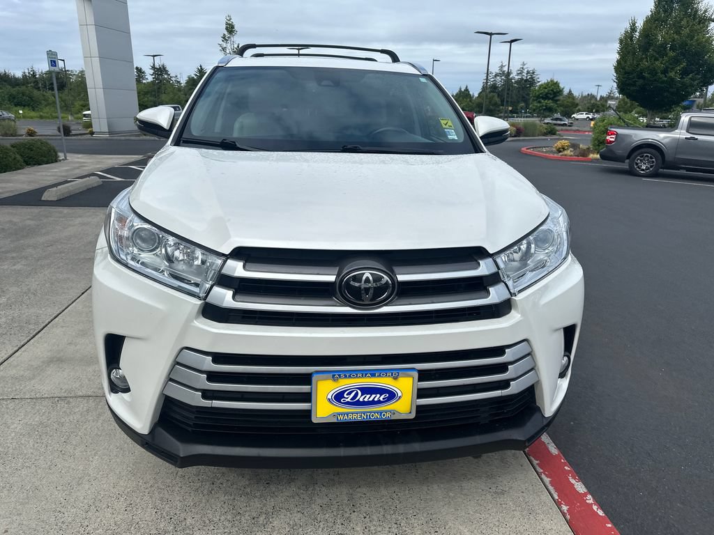 Used 2019 Toyota Highlander XLE FWD image 7