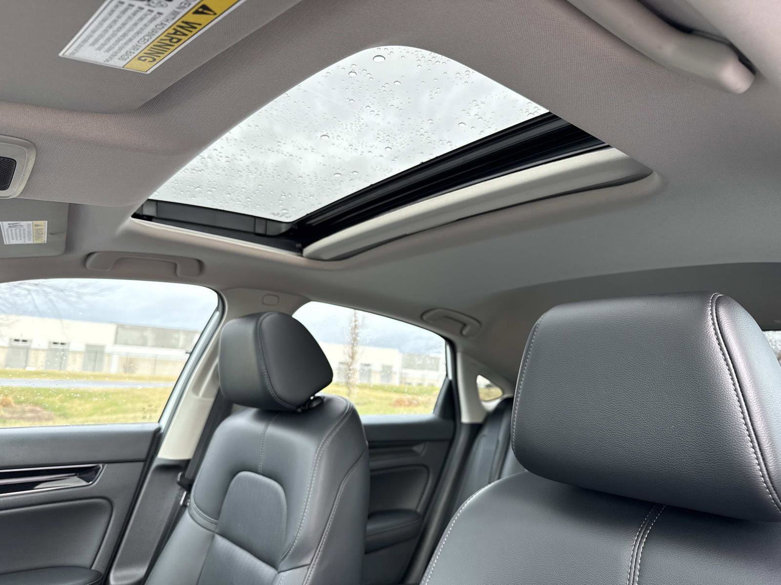 Used 2023 Honda Civic EX-L image 3