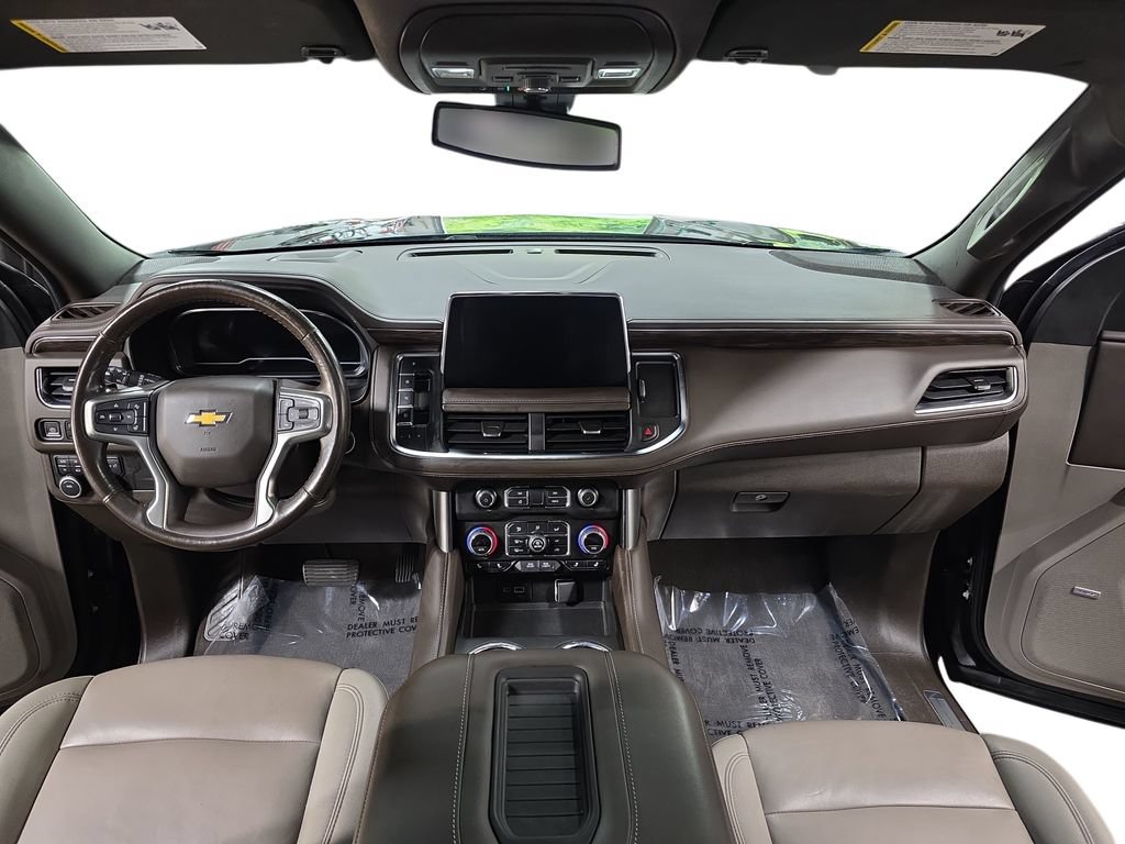 Used 2022 Chevrolet Suburban LT w/ Luxury Package AWD/4WD image 9